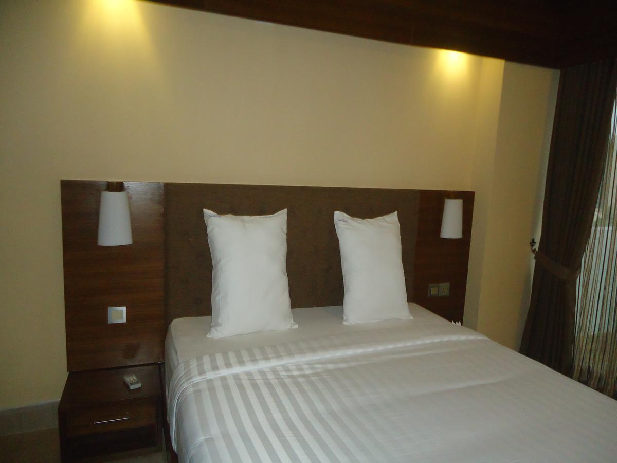 Neeshorgo Hotel&Resort Koks Badźar Zewnętrze zdjęcie